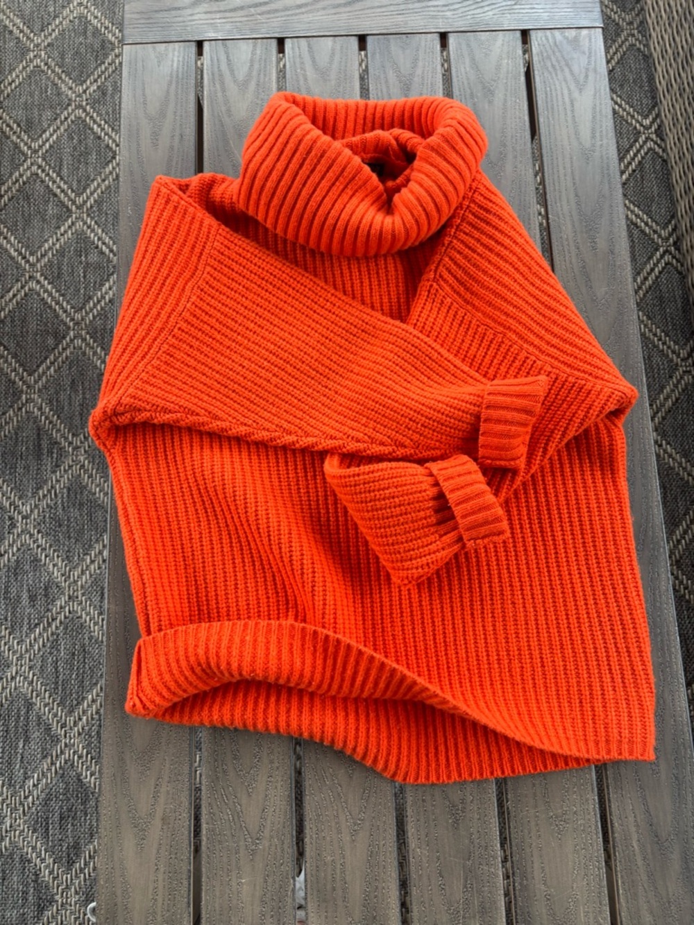 Polo Ralph Lauren Orange Ribbed
Knit Sweater | xs | 90% wool | 10% cashmere
